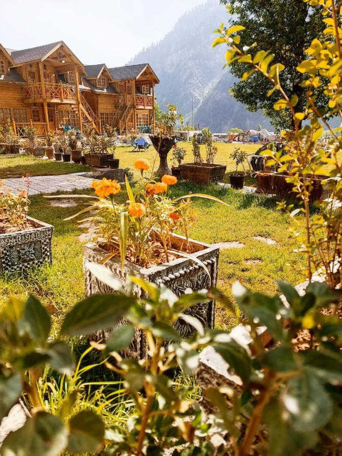 Swiss Wood Cottages Naran Exterior foto